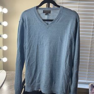 Men’s wool v-neck sweater